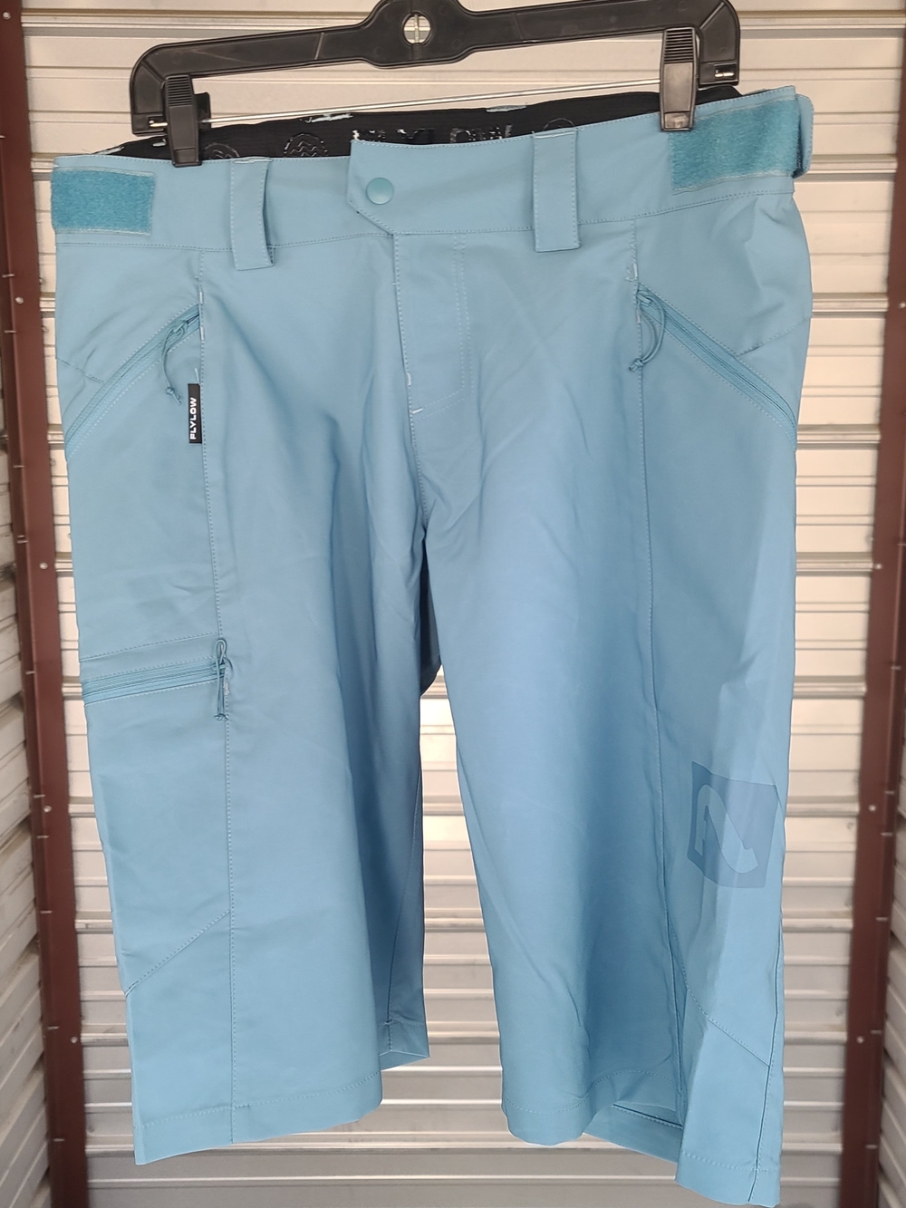 Flylow Deckard Mens Large Mountain Bike Shorts Light Blue Performance